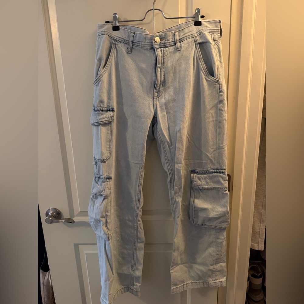 Aeropostale Women's Light Gray Cargo Pants